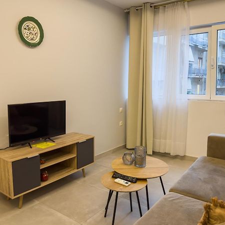 Contemporary & Spacious Renovated Apartment, Dt Syntagma, /Touristic Area Athen Eksteriør billede