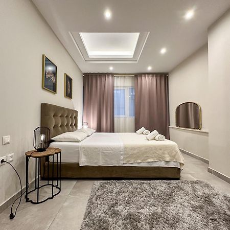 Contemporary & Spacious Renovated Apartment, Dt Syntagma, /Touristic Area Athen Eksteriør billede