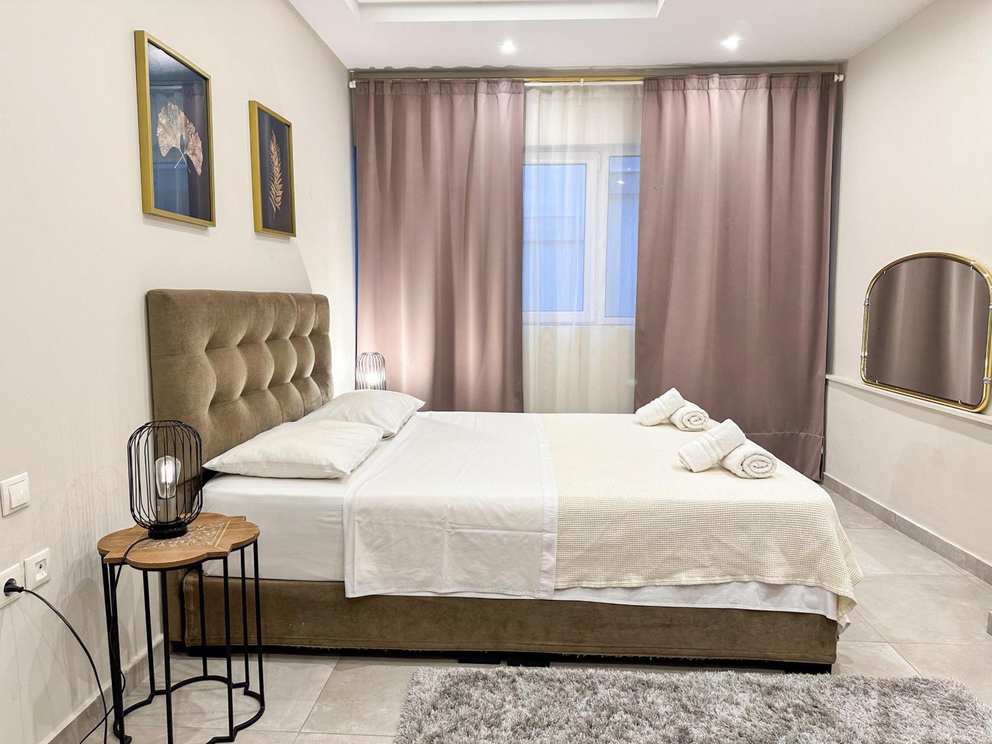 Contemporary & Spacious Renovated Apartment, Dt Syntagma, /Touristic Area Athen Eksteriør billede