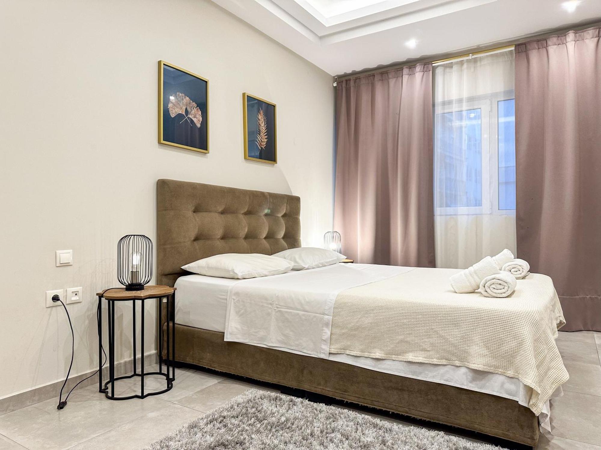 Contemporary & Spacious Renovated Apartment, Dt Syntagma, /Touristic Area Athen Eksteriør billede