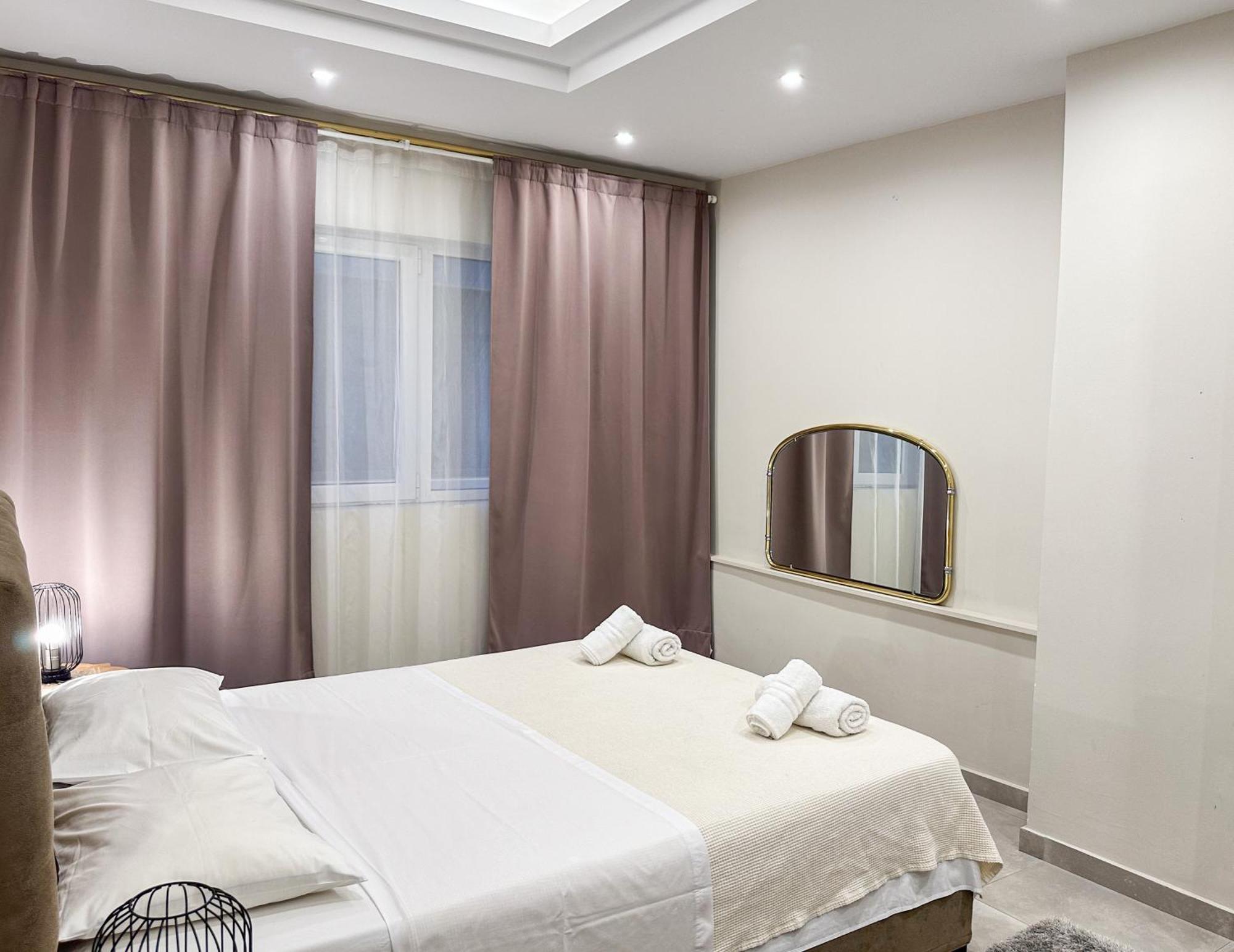 Contemporary & Spacious Renovated Apartment, Dt Syntagma, /Touristic Area Athen Eksteriør billede